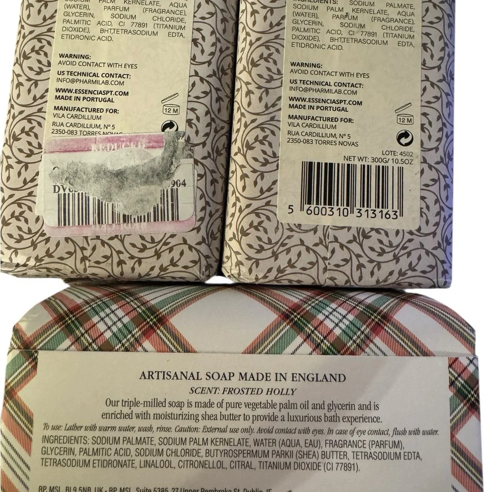 Warm Vanilla and Holly Scented Soap Set - Picture 2 of 7